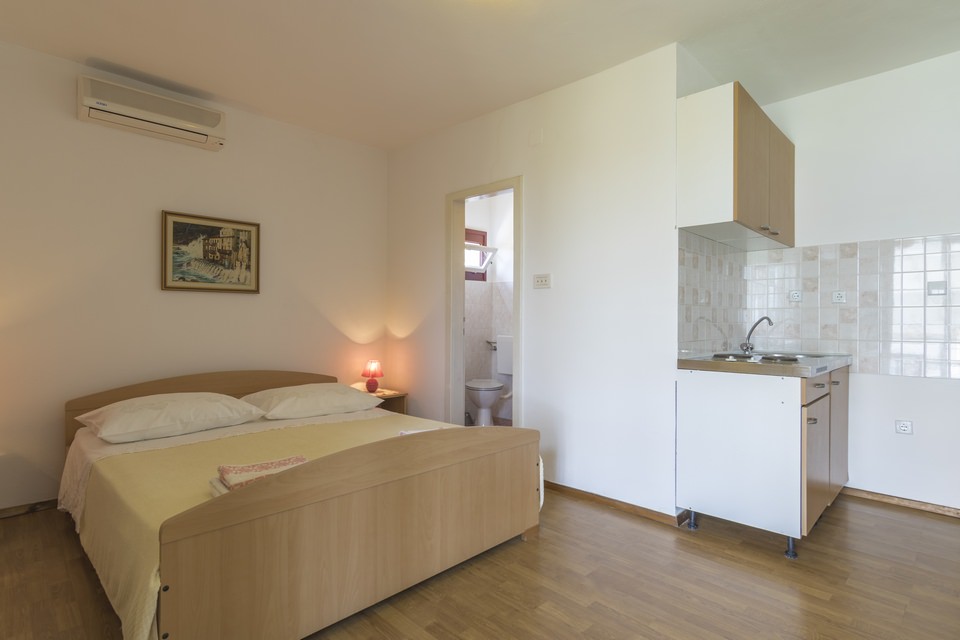 apartments mariani komiza, apartment no.2-room
