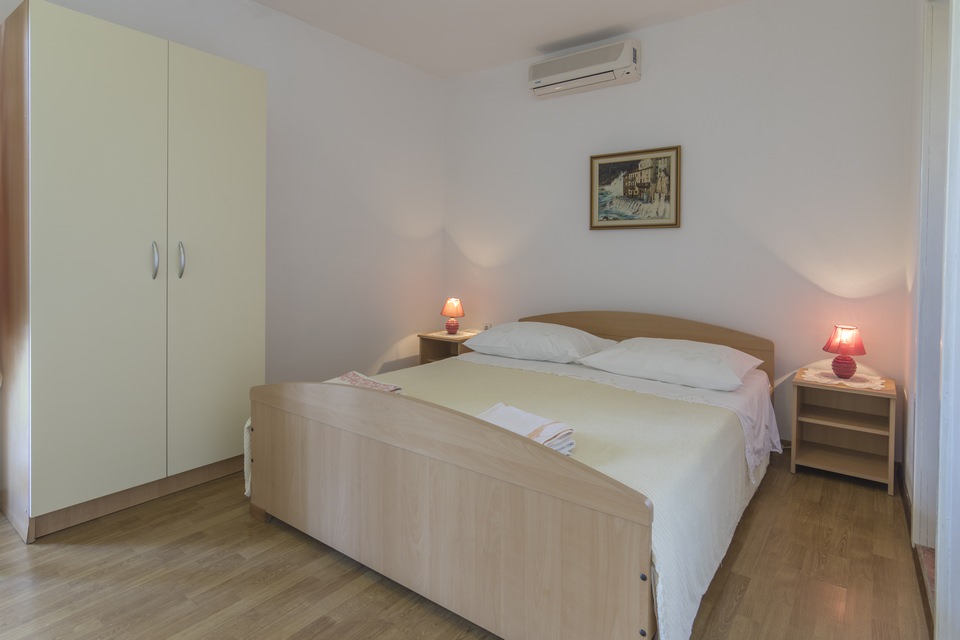 apartments mariani komiza, apartment no.2-room