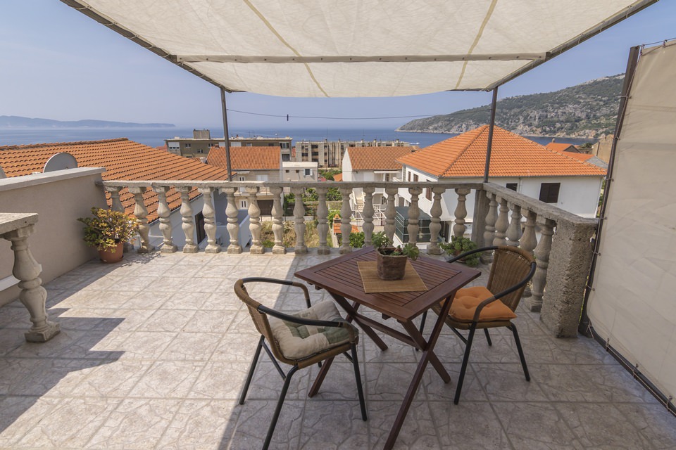 apartments mariani komiza, apartment no.3-balcony and sea view
