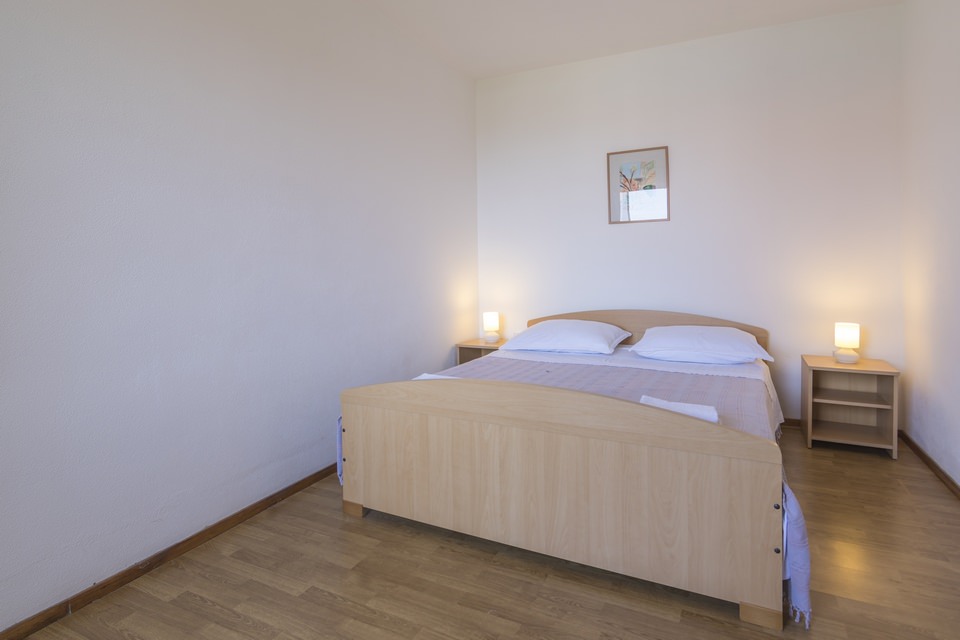 apartmani mariani komiza