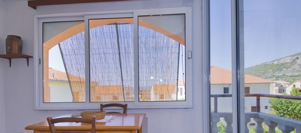 appartamenti mariani komiza